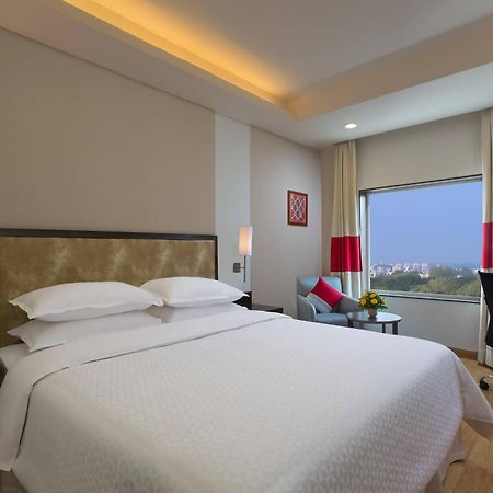 Four Points By Sheraton Vadodara Kültér fotó