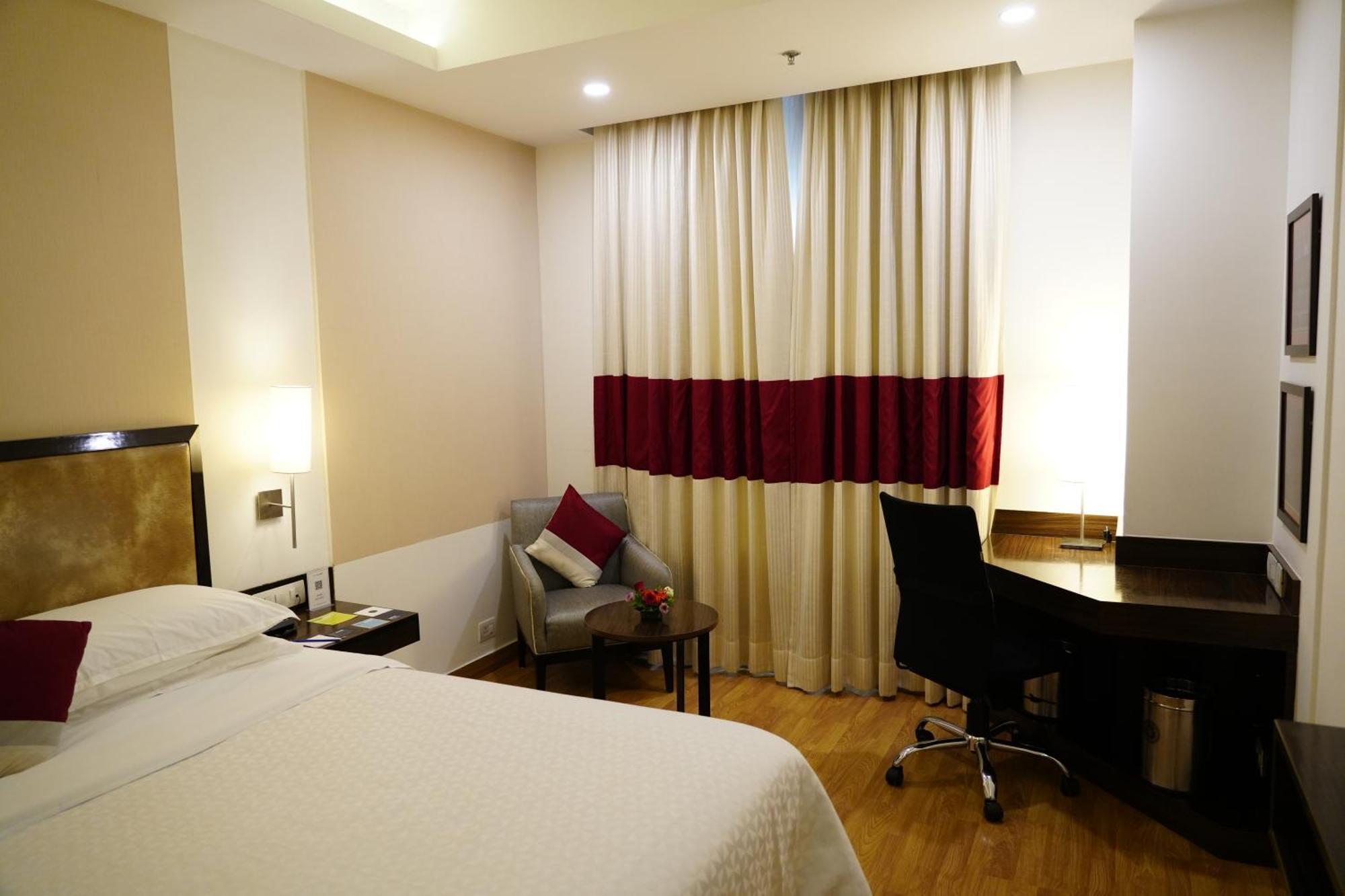 Four Points By Sheraton Vadodara Kültér fotó