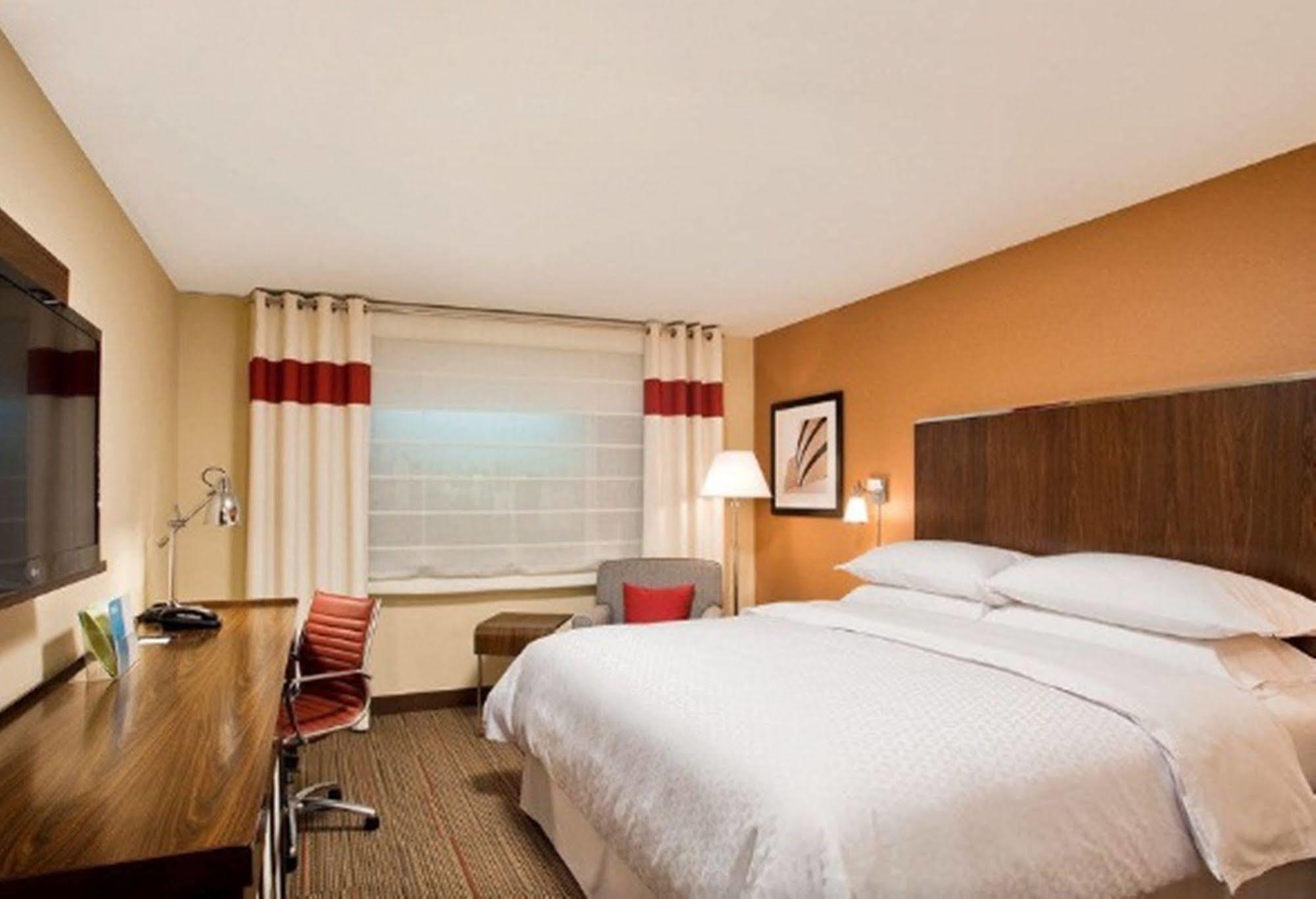 Four Points By Sheraton Vadodara Kültér fotó